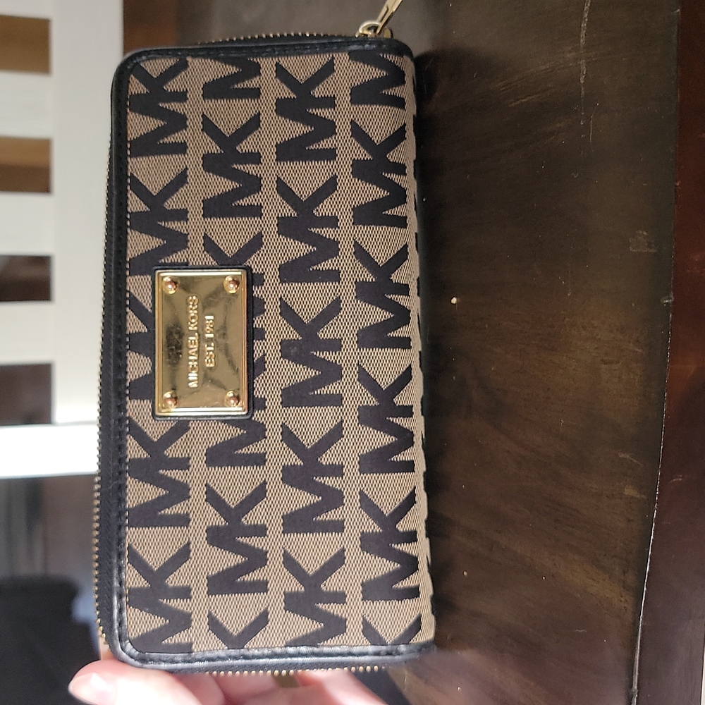 Mk Wallet - image 1